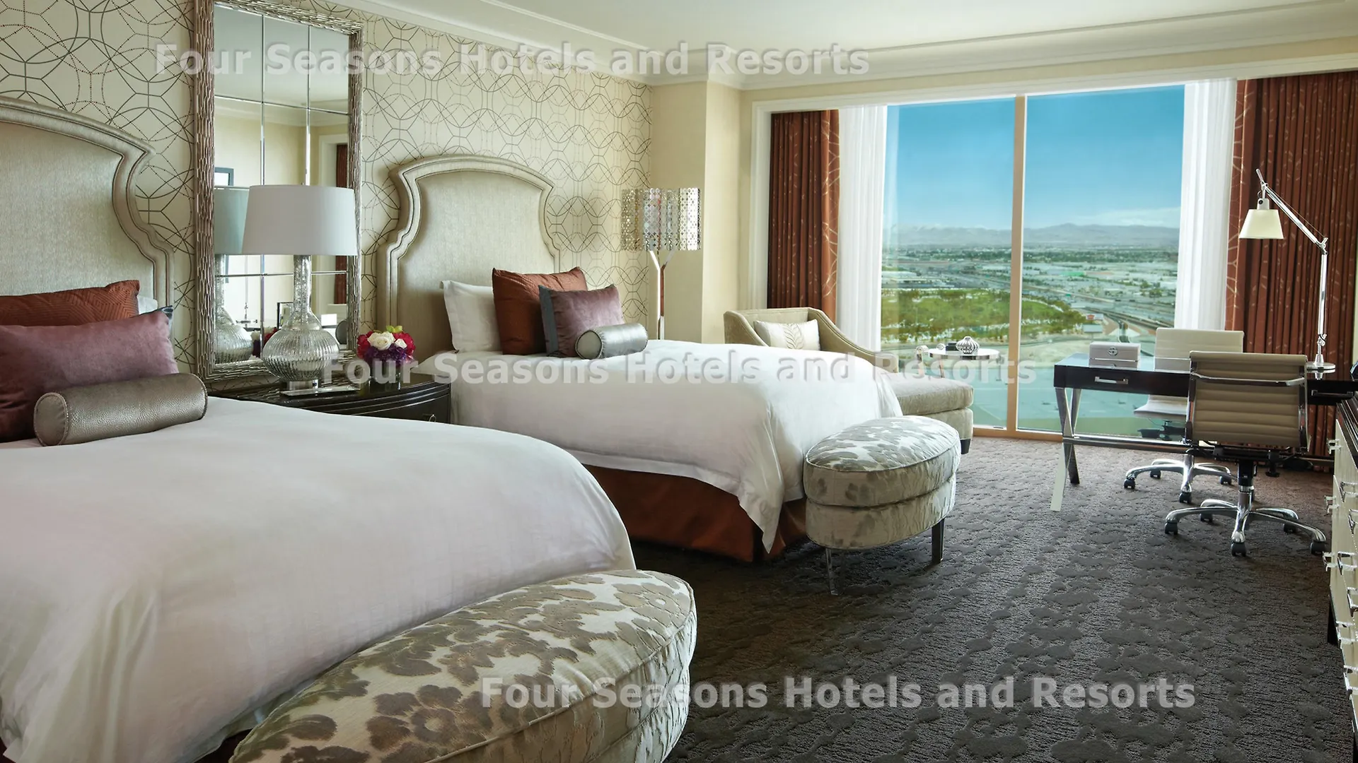 Four Seasons Hotel Las Vegas 5*,